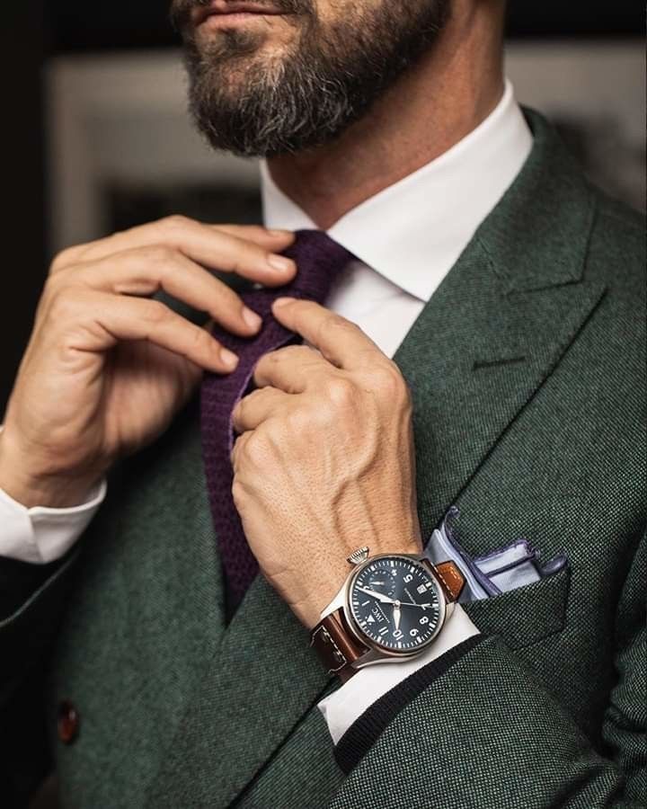 Modern women accessories showcasing timeless design and quality craftsmanship